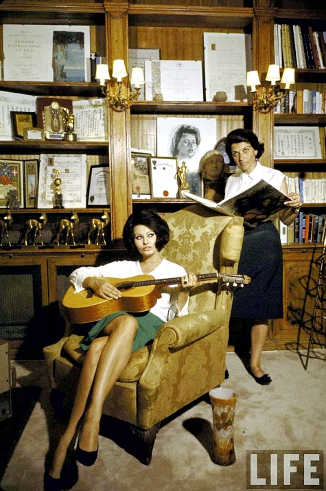 Sophia Lorens RomanVilla-w