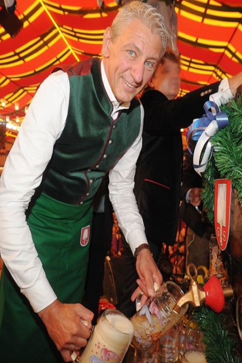 _Marstall-Wirt Sigi Able (2)-