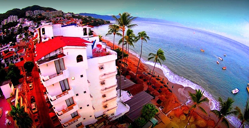 Emperador Vallarta Beachfront Hotel-Suites_0